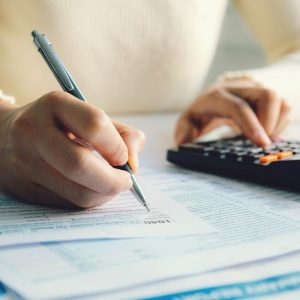 تقديم الإقرارات الضريبية بأنواعها